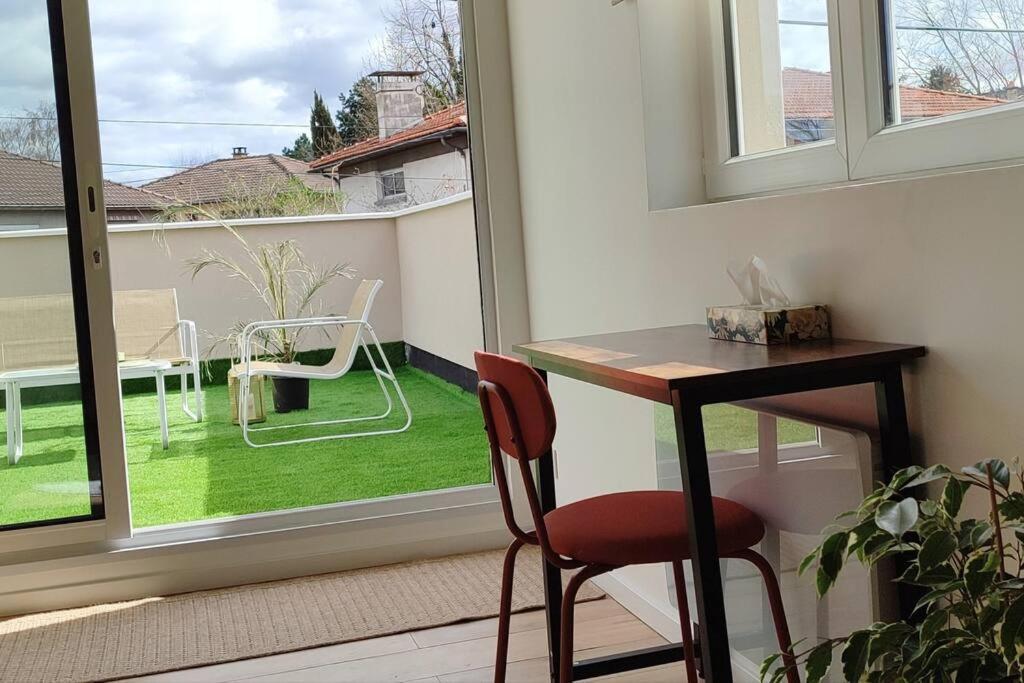 Maison Cosy Terrasse Ensoleille Clermont-Ferrand Exteriör bild